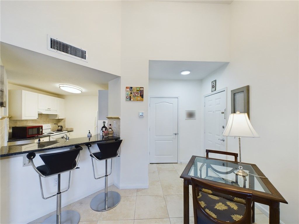 5060 Fairways Circle, Unit F303, Vero Beach, FL 32967 Photo