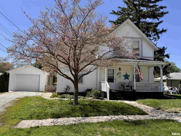 216 S COLLEGE Street, Macomb, IL 61455