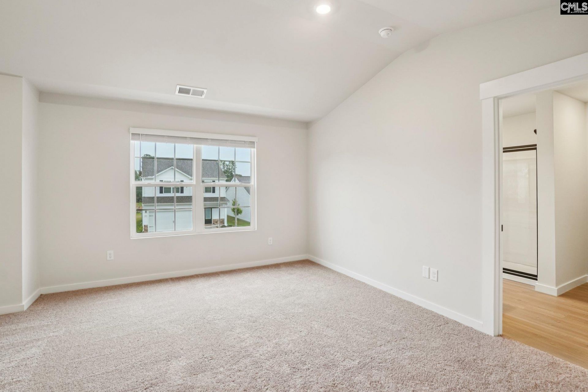 2008 Crimson Glow Court Photo 10