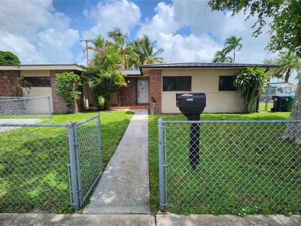 6241 NW 110th St , Hialeah, FL 33012