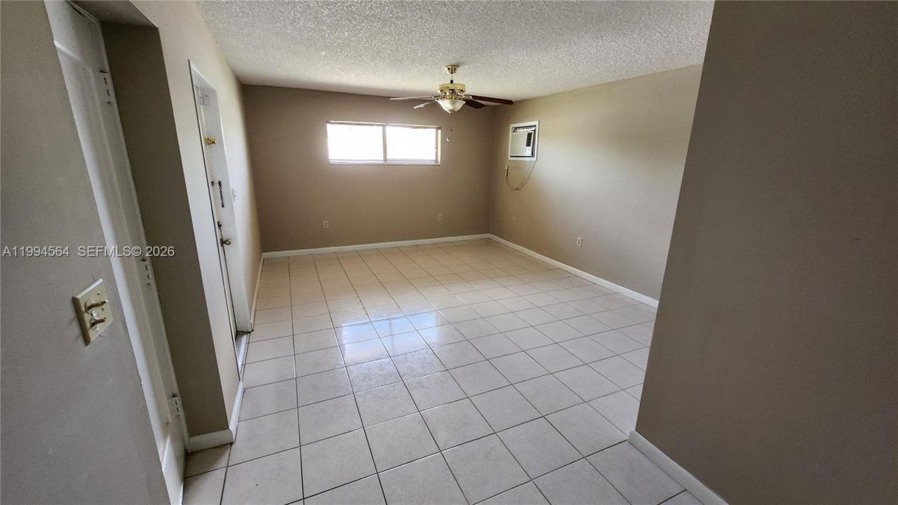 6241 NW 110th St , Hialeah, FL 33012 Photo