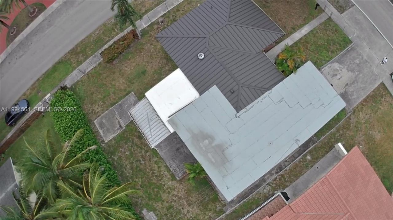 6241 NW 110th St , Hialeah, FL 33012 Photo