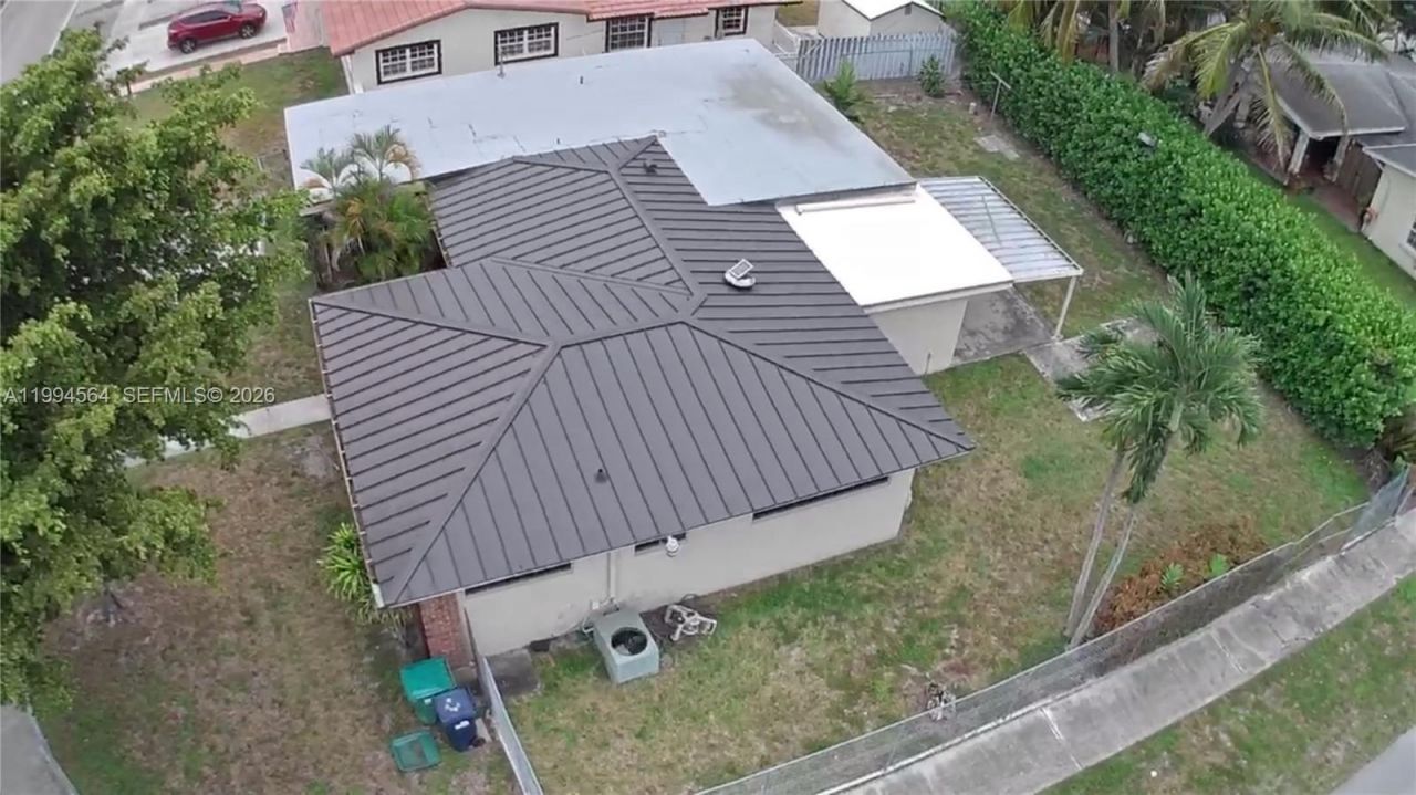 6241 NW 110th St , Hialeah, FL 33012 Photo