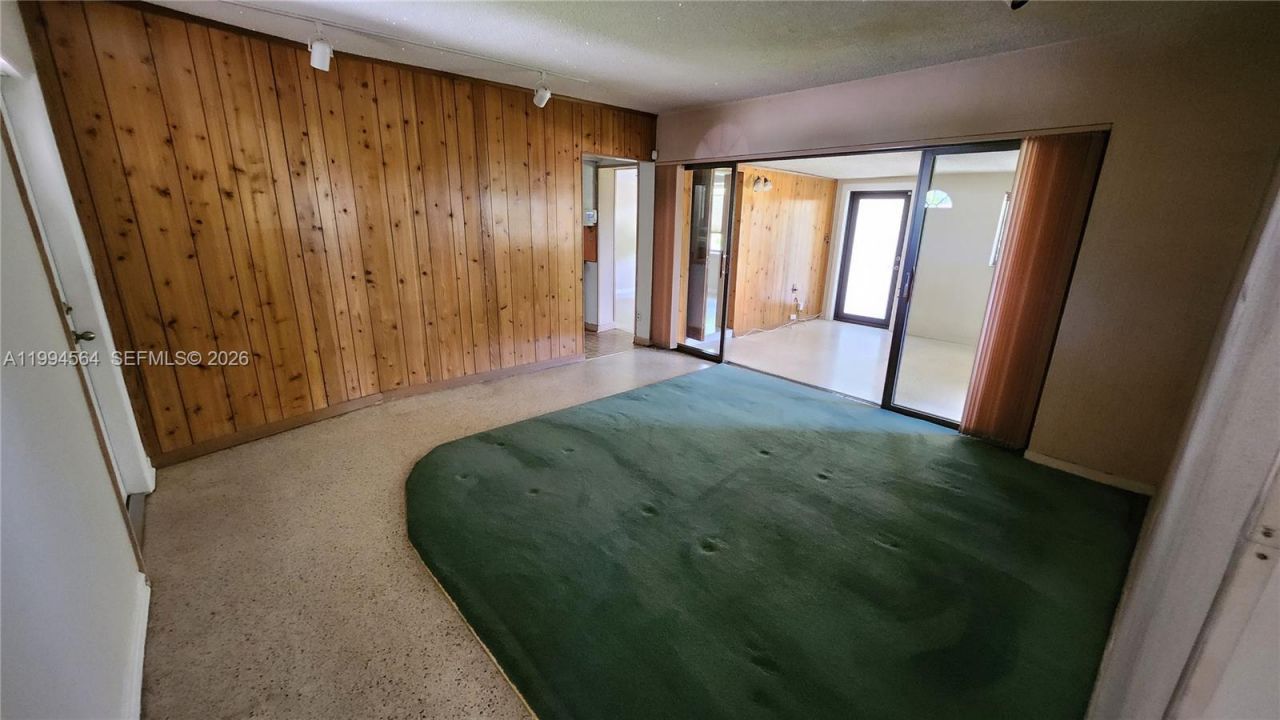 6241 NW 110th St , Hialeah, FL 33012 Photo