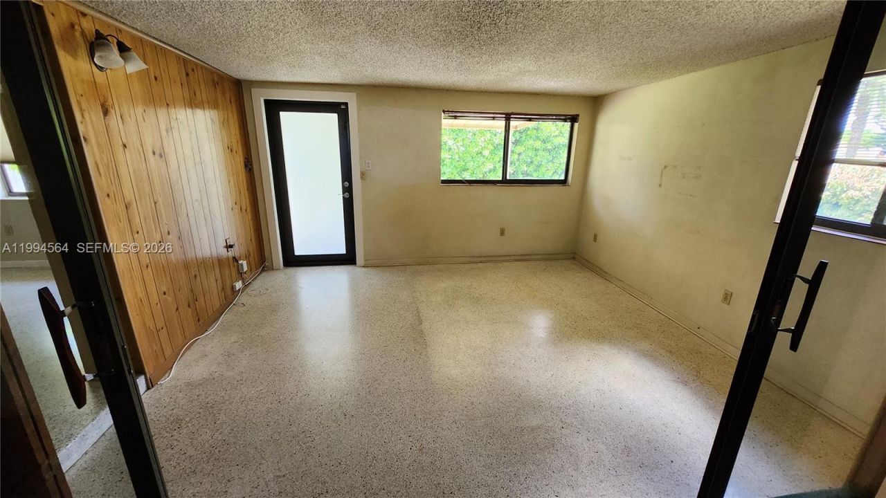 6241 NW 110th St , Hialeah, FL 33012 Photo