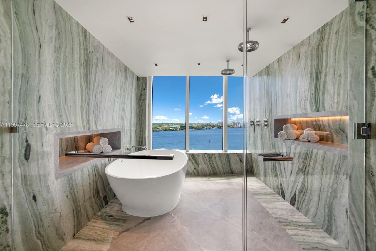 1000 S Pointe Dr, Unit 901, Miami Beach, FL 33139 Photo