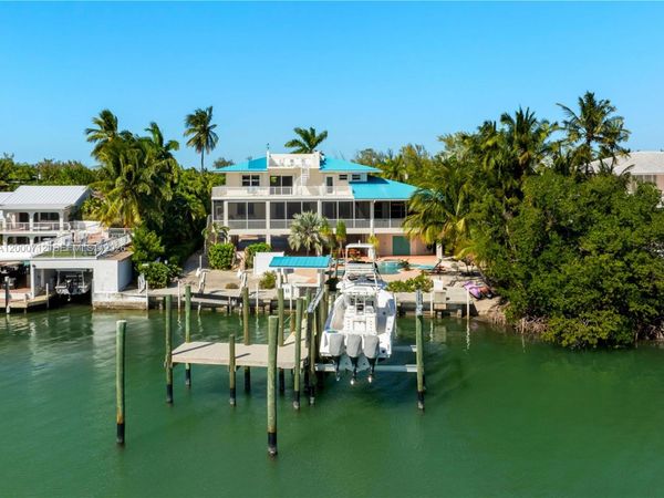 137 Sapodilla Dr , Islamorada, FL 33036