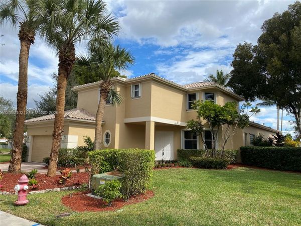 2486 Bay Isle Dr , Weston, FL 33327