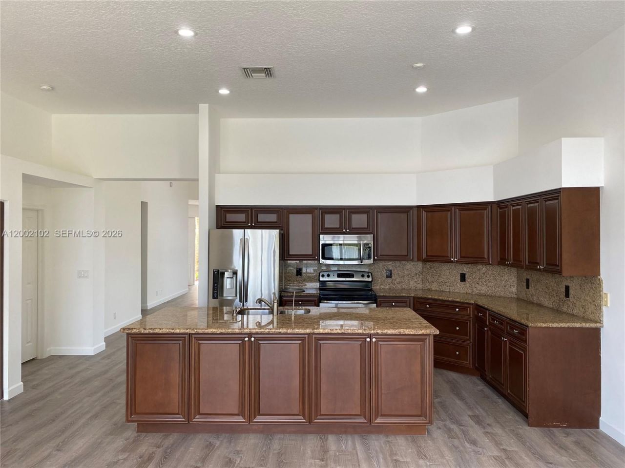 2486 Bay Isle Dr, Weston, FL 33327 Photo