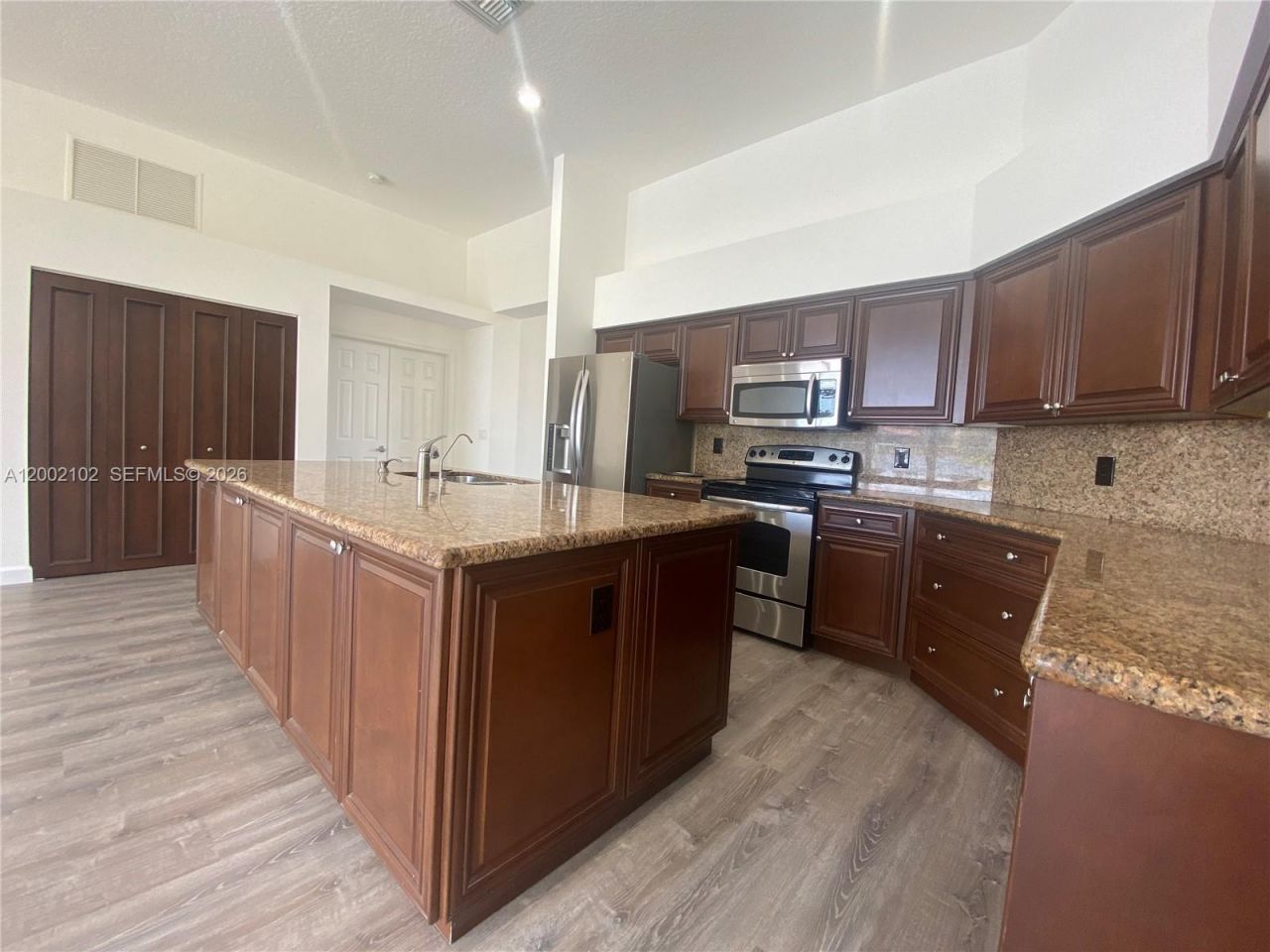 2486 Bay Isle Dr, Weston, FL 33327 Photo