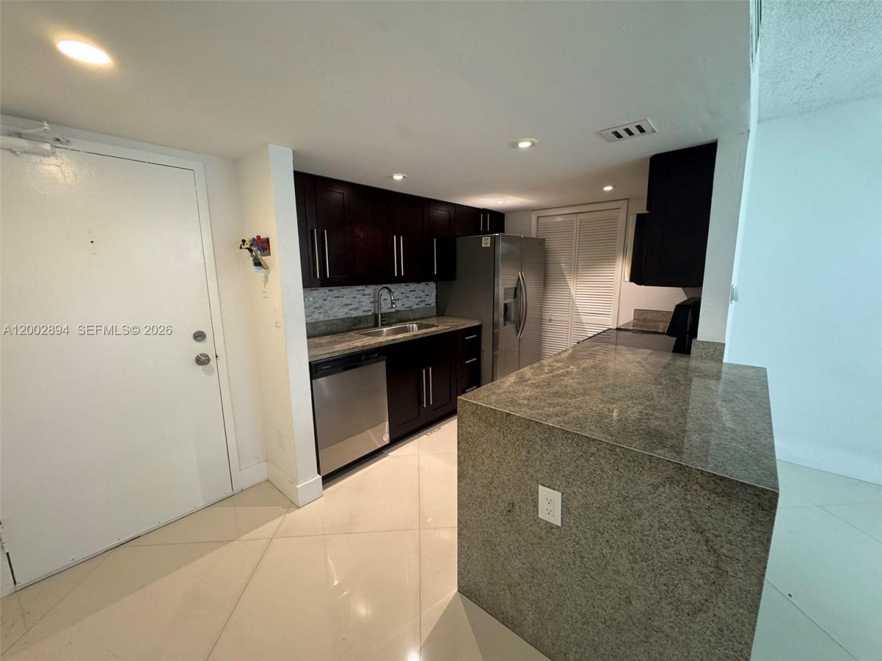 240 Lakeview Dr , Unit 112, Weston, FL 33326 Photo