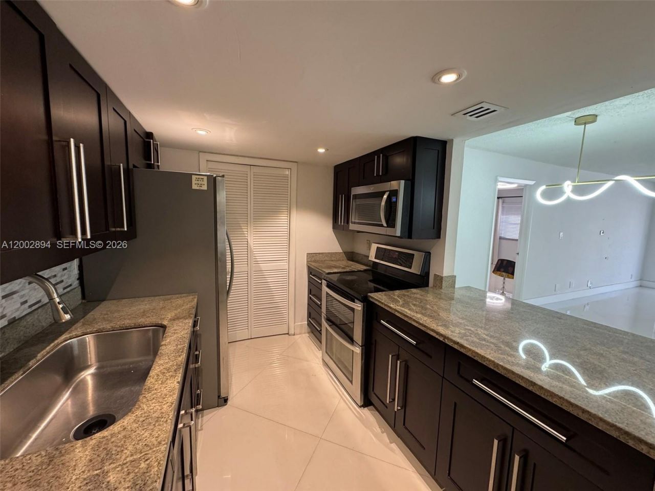 240 Lakeview Dr , Unit 112, Weston, FL 33326 Photo