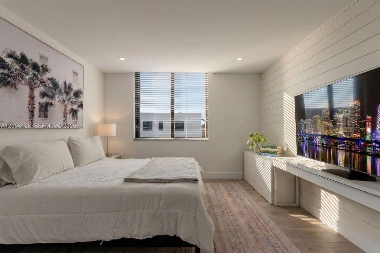 1300 Ponce De Leon Blvd , Unit 815, Coral Gables, FL 33134 Photo