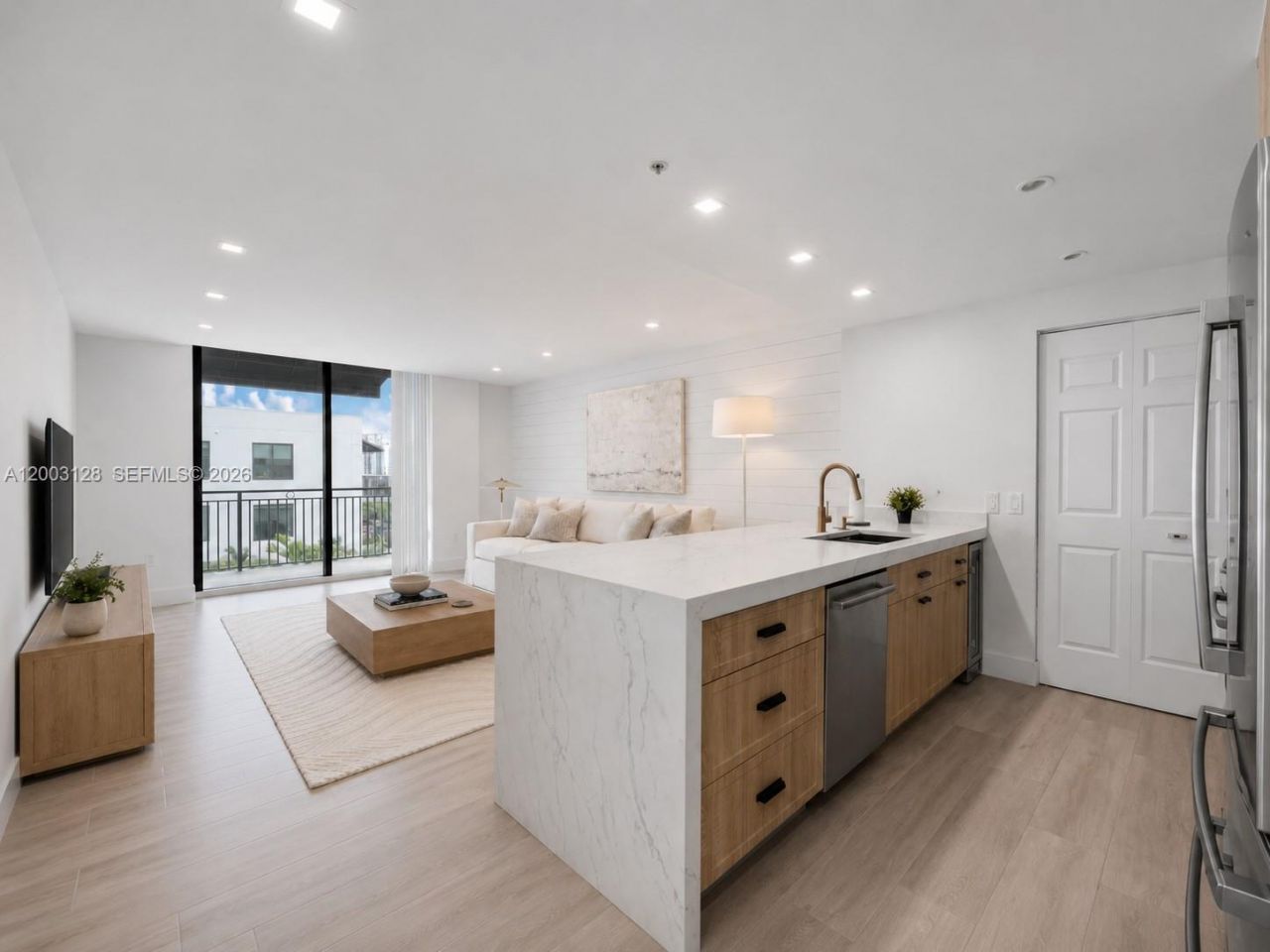 1300 Ponce De Leon Blvd , Unit 815, Coral Gables, FL 33134 Photo