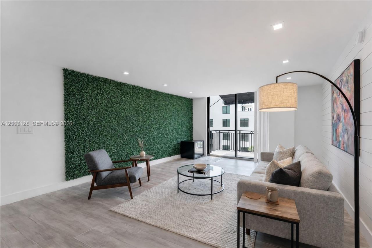 1300 Ponce De Leon Blvd , Unit 815, Coral Gables, FL 33134 Photo