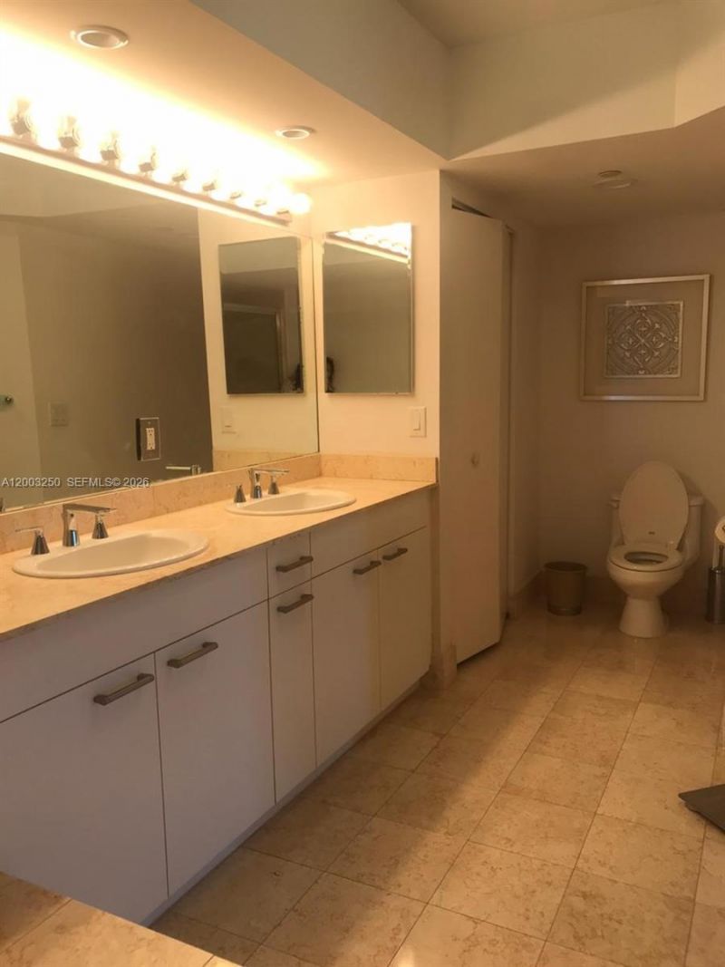 21055 Yacht Club Dr , Unit 2904, Aventura, FL 33180 Photo