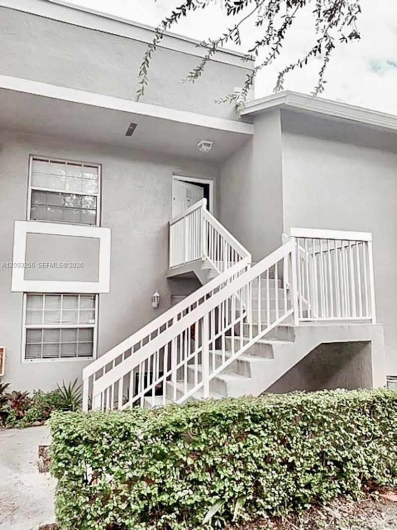 464 NE 210th Cir Ter, Unit 201-10A, Miami, FL 33179 Photo