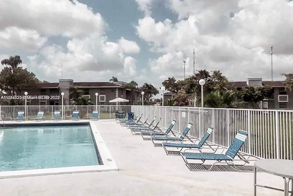 464 NE 210th Cir Ter, Unit 201-10A, Miami, FL 33179 Photo