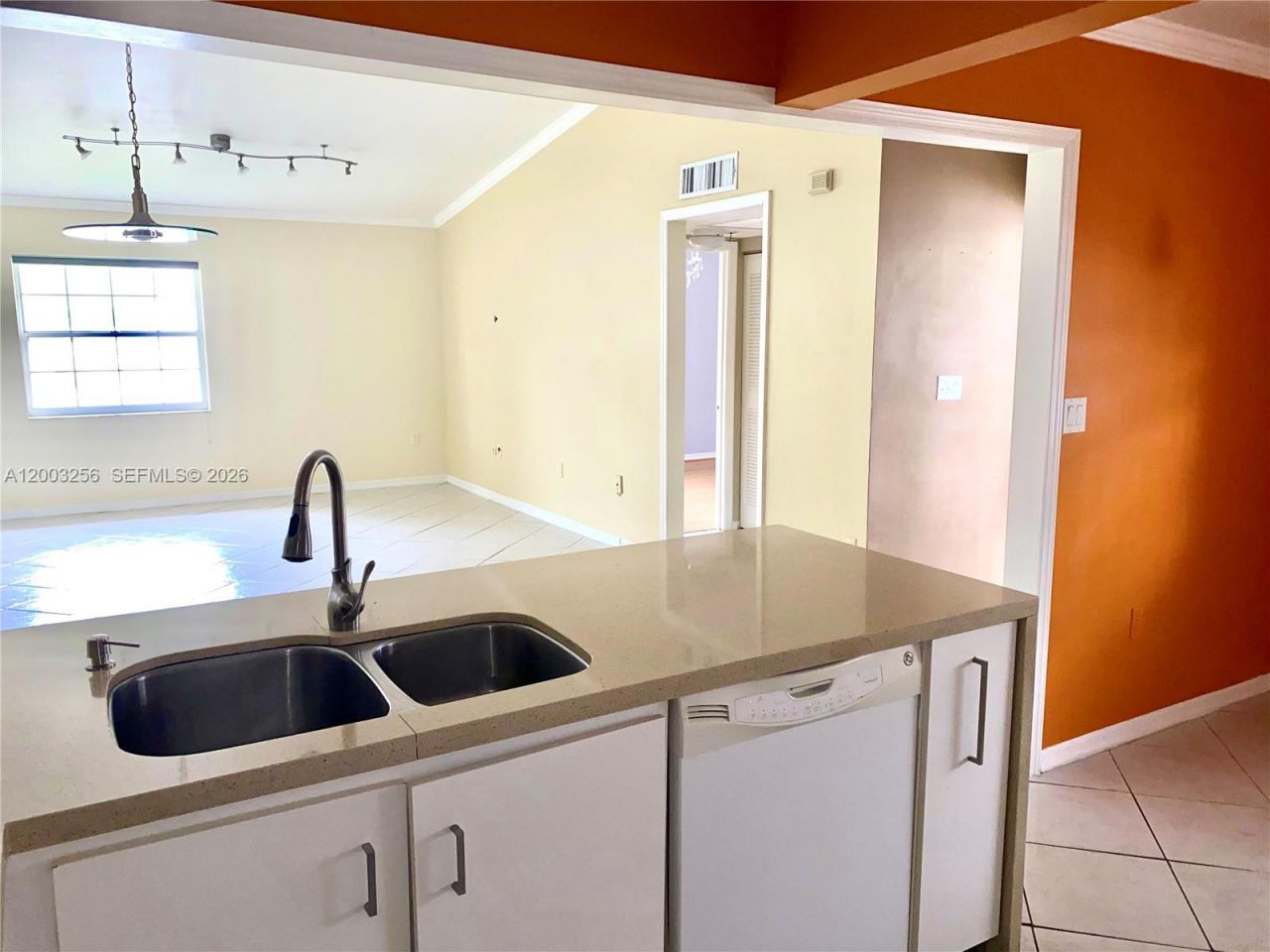 464 NE 210th Cir Ter, Unit 201-10A, Miami, FL 33179 Photo