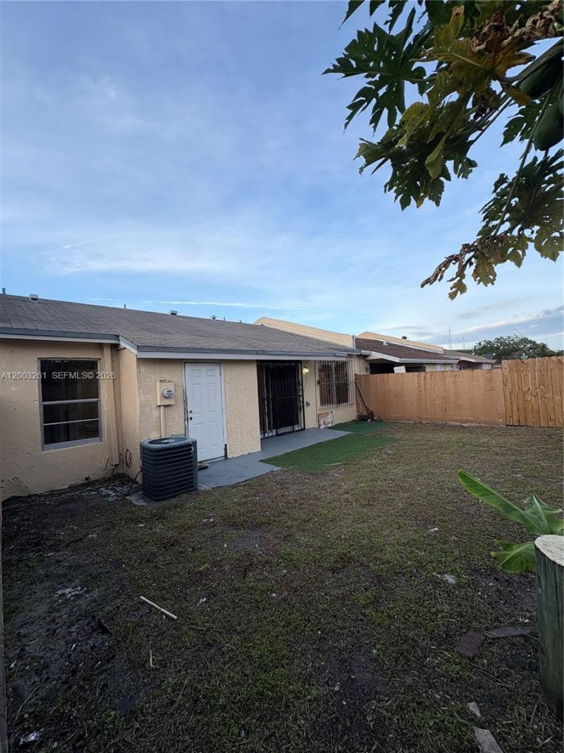 2742 NW 199th Ter, Miami Gardens, FL 33056 Photo