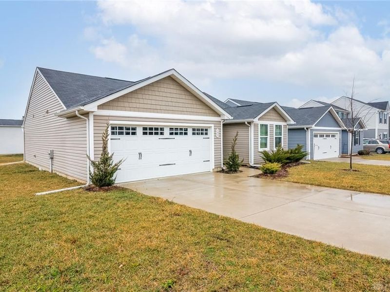 195 Skyway Drive, Springfield Township, OH 45505 Photo 12