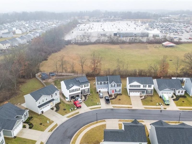 195 Skyway Drive, Springfield Township, OH 45505 Photo 9