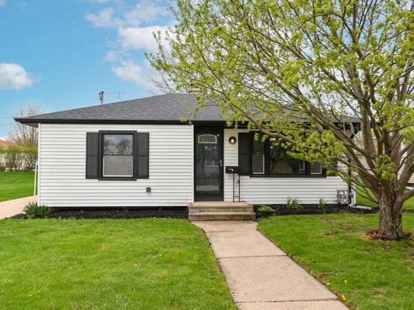 5610 46th Ave, Kenosha, WI 53144
