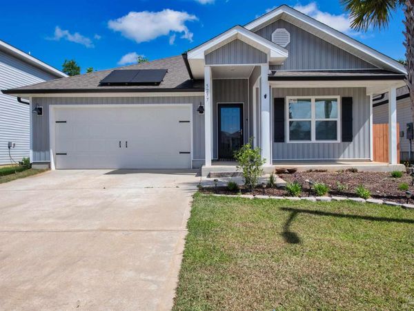 5277 Peach Dr, Pace, FL 32571