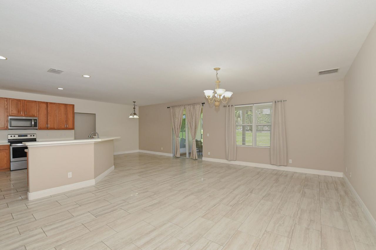 1273 Scarlet Oak Circle, Vero Beach, FL 32966 Photo