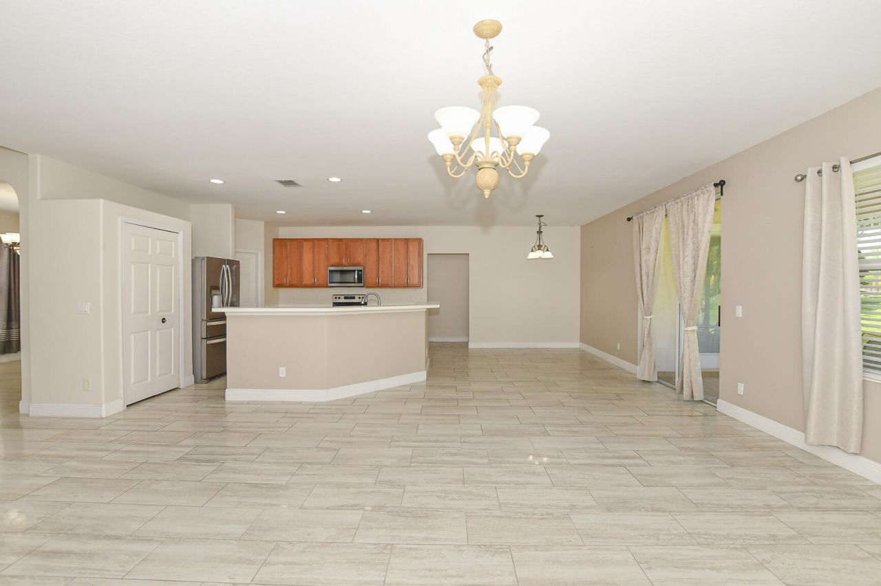 1273 Scarlet Oak Circle, Vero Beach, FL 32966 Photo