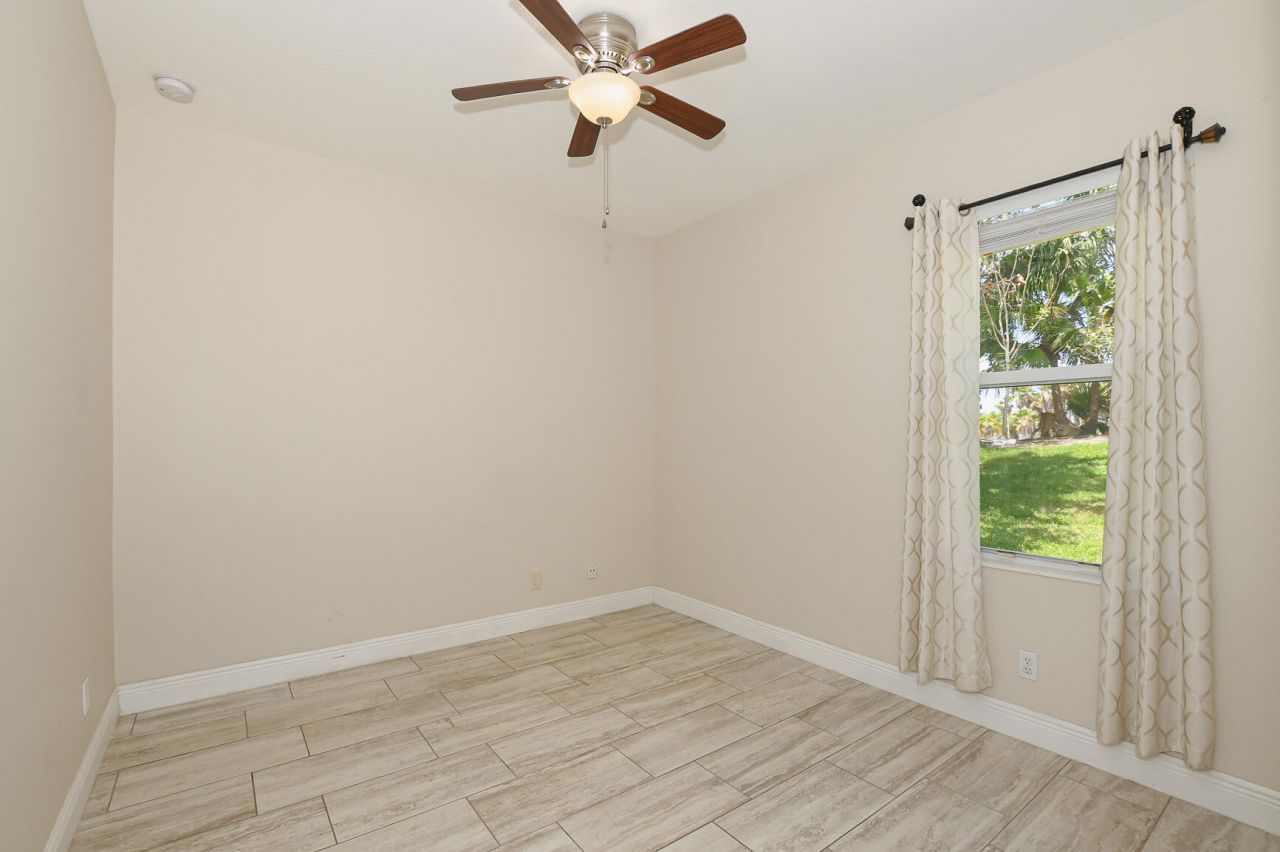 1273 Scarlet Oak Circle, Vero Beach, FL 32966 Photo