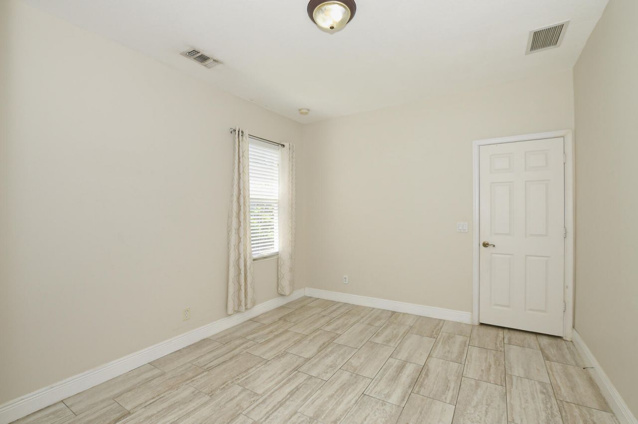 1273 Scarlet Oak Circle, Vero Beach, FL 32966 Photo