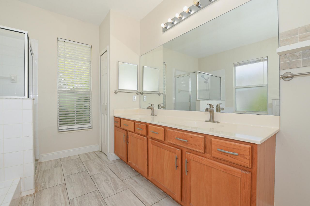 1273 Scarlet Oak Circle, Vero Beach, FL 32966 Photo