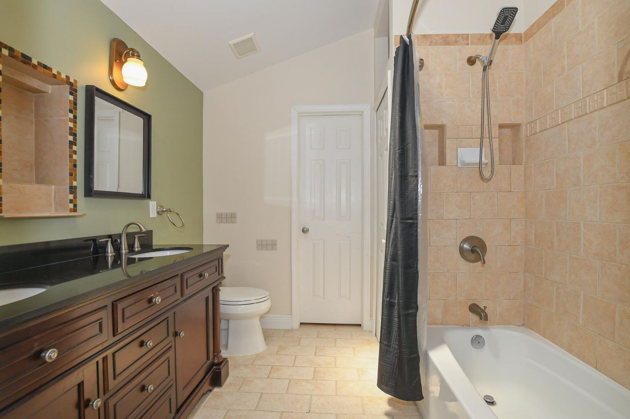 1273 Scarlet Oak Circle, Vero Beach, FL 32966 Photo