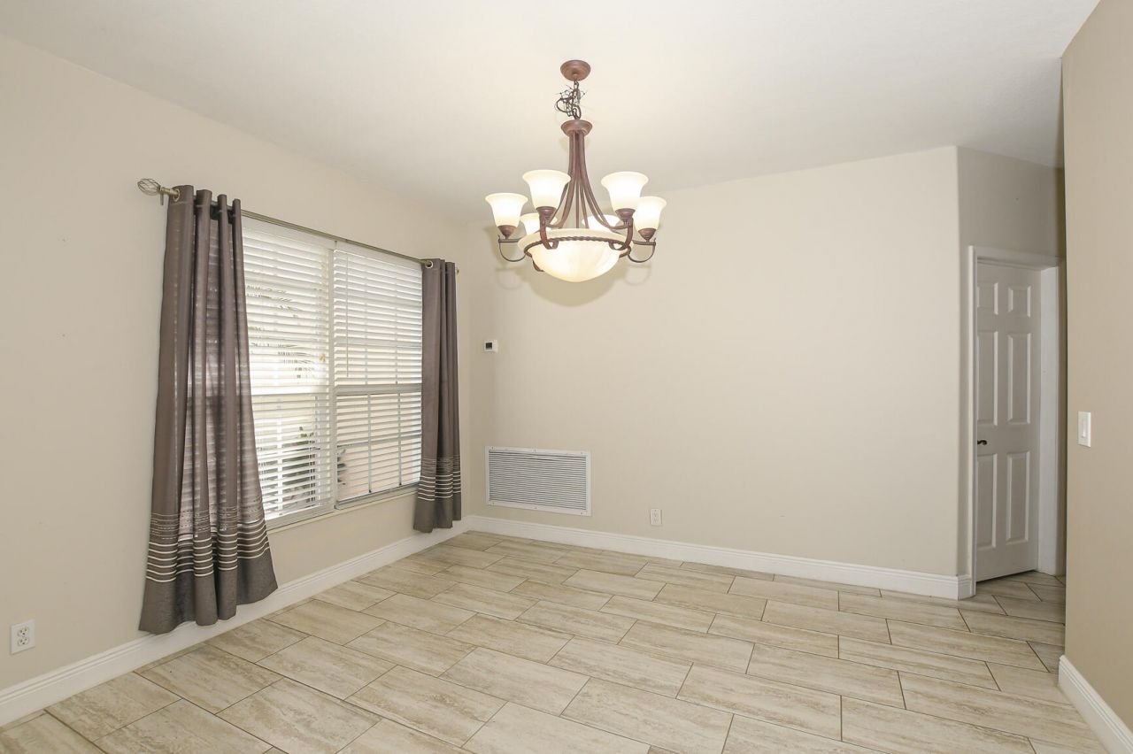 1273 Scarlet Oak Circle, Vero Beach, FL 32966 Photo