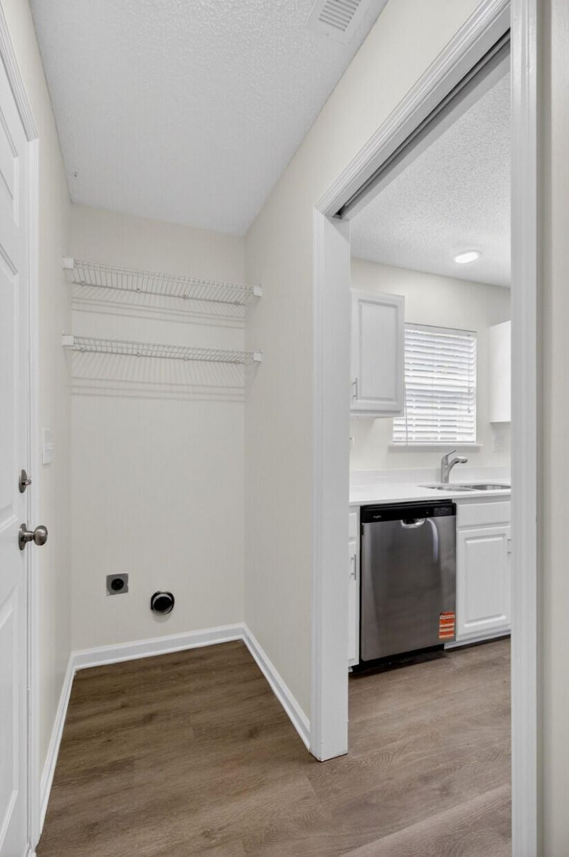 8349 Waltham Road Photo 13