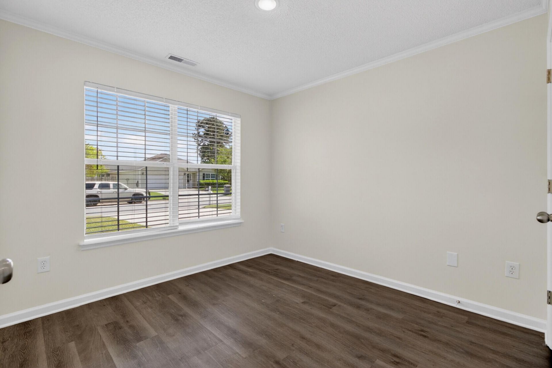 8349 Waltham Road Photo 19