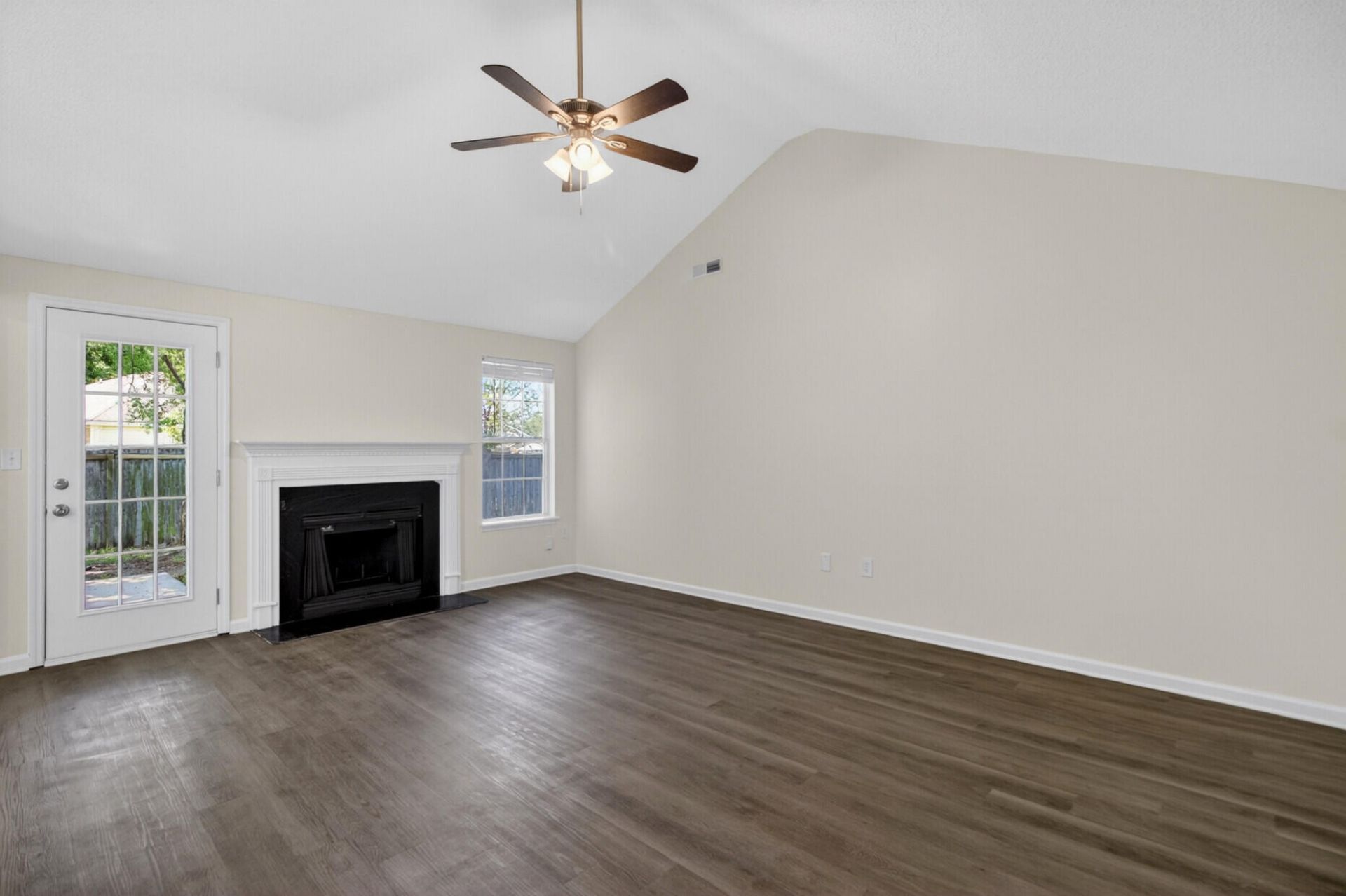 8349 Waltham Road Photo 5