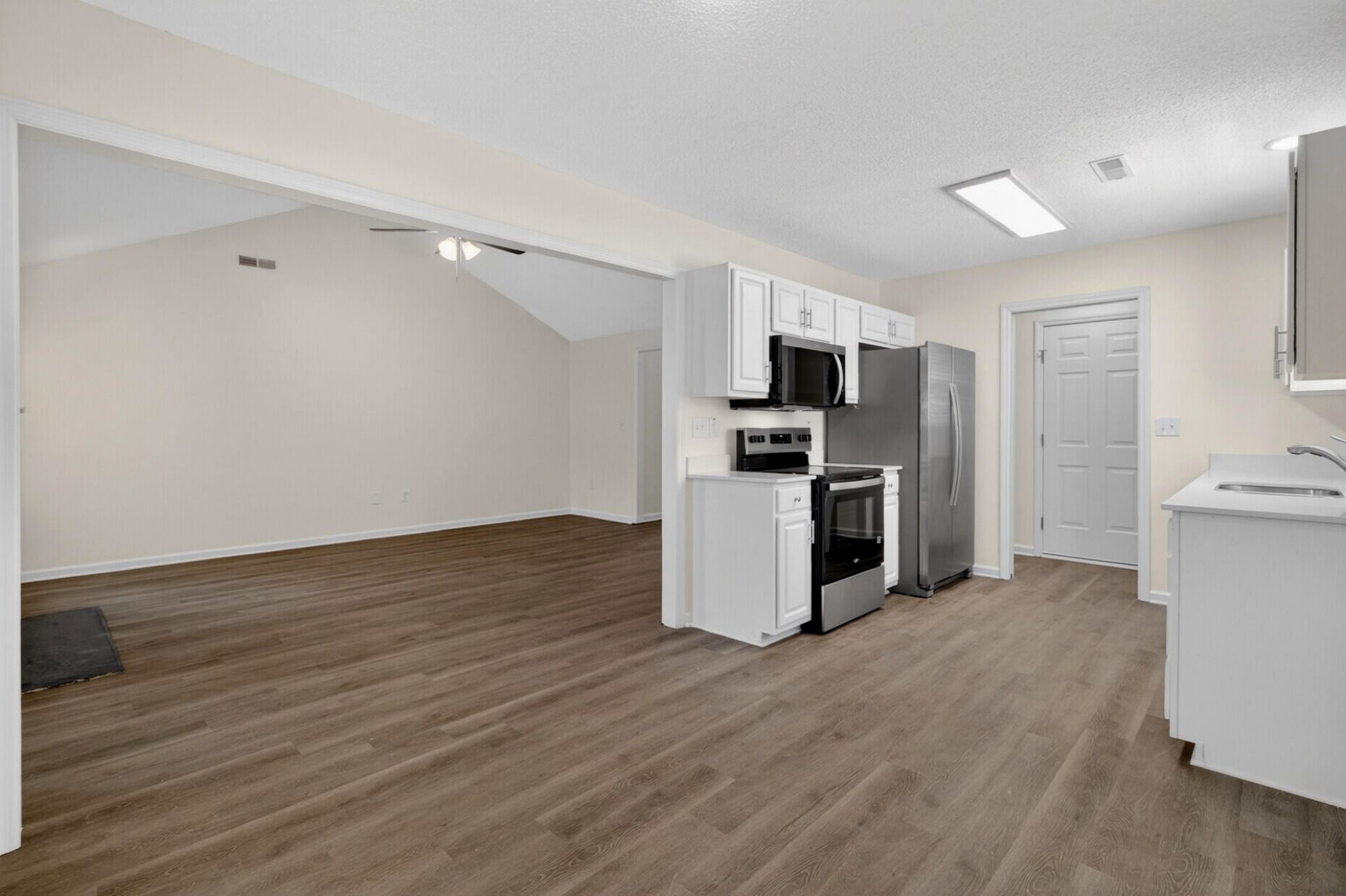 8349 Waltham Road Photo 8