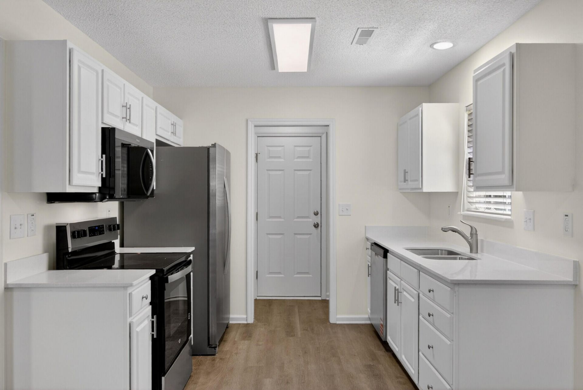 8349 Waltham Road Photo 9