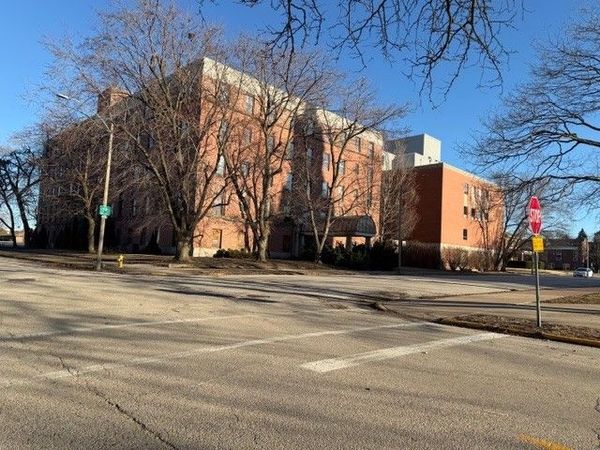 239 S Cherry Street , Galesburg, IL 61401