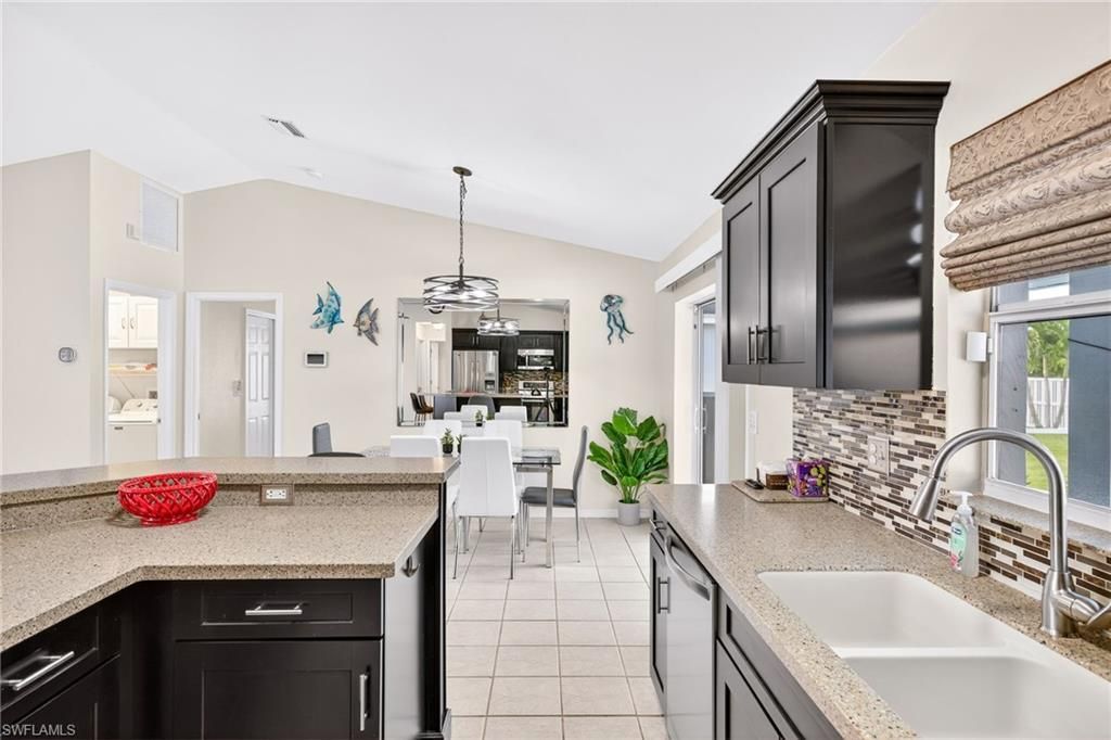 2919 SW 25th St , Cape Coral, FL 33914 Photo