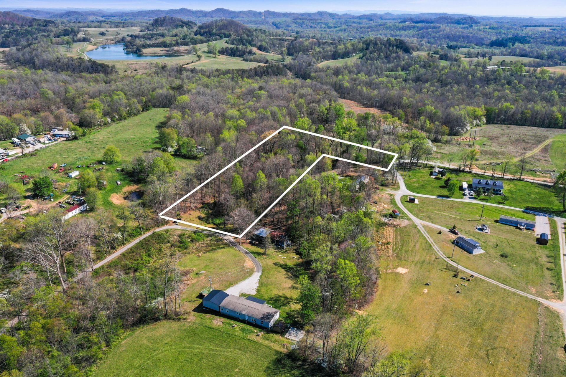 9999 Owen Road, Lily, KY 40740