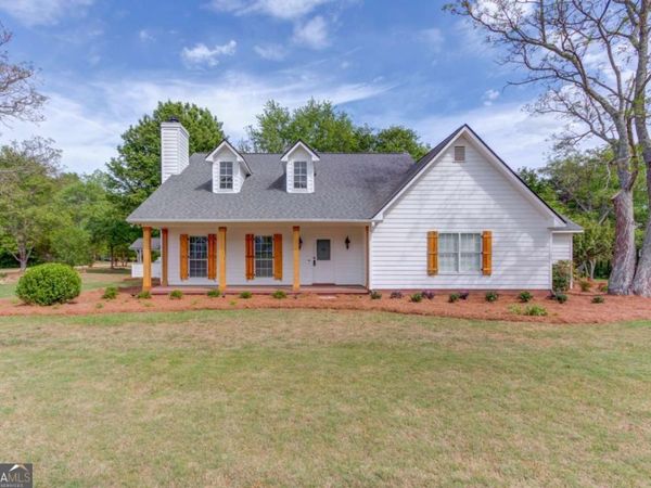 1554 Maddox Road, Hoschton, GA 30548