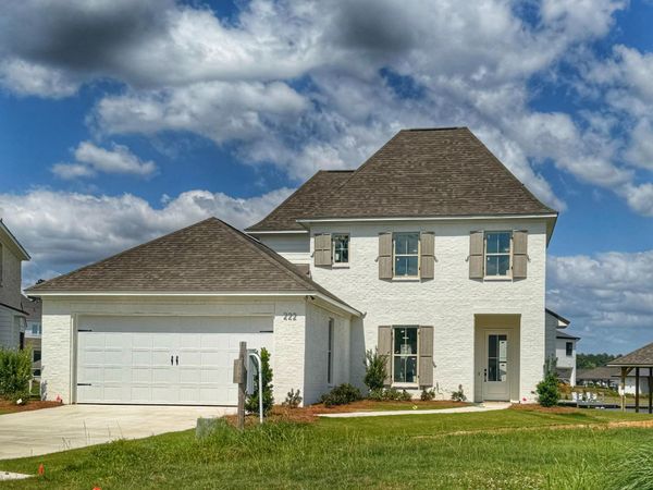 222 Herons Bay Circle, Madison, MS 39110