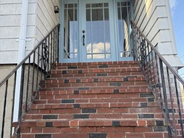 483 Newport Ave, Unit 1, Quincy, MA 02171