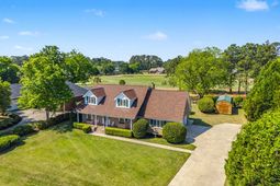 104 Cooper Drive photo 4