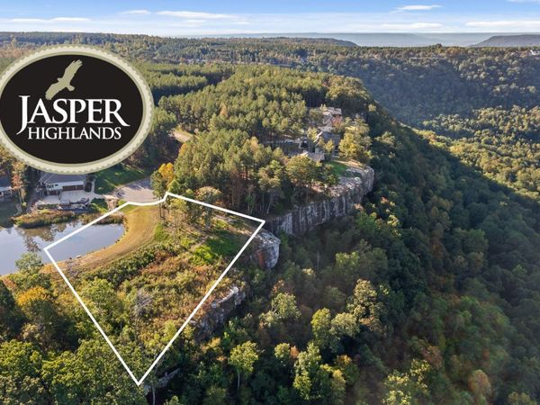 22 Moonshine Drive , Jasper, TN 37347