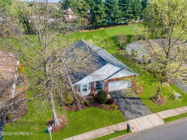 34 Peasley Drive, Marlboro, NJ 07746