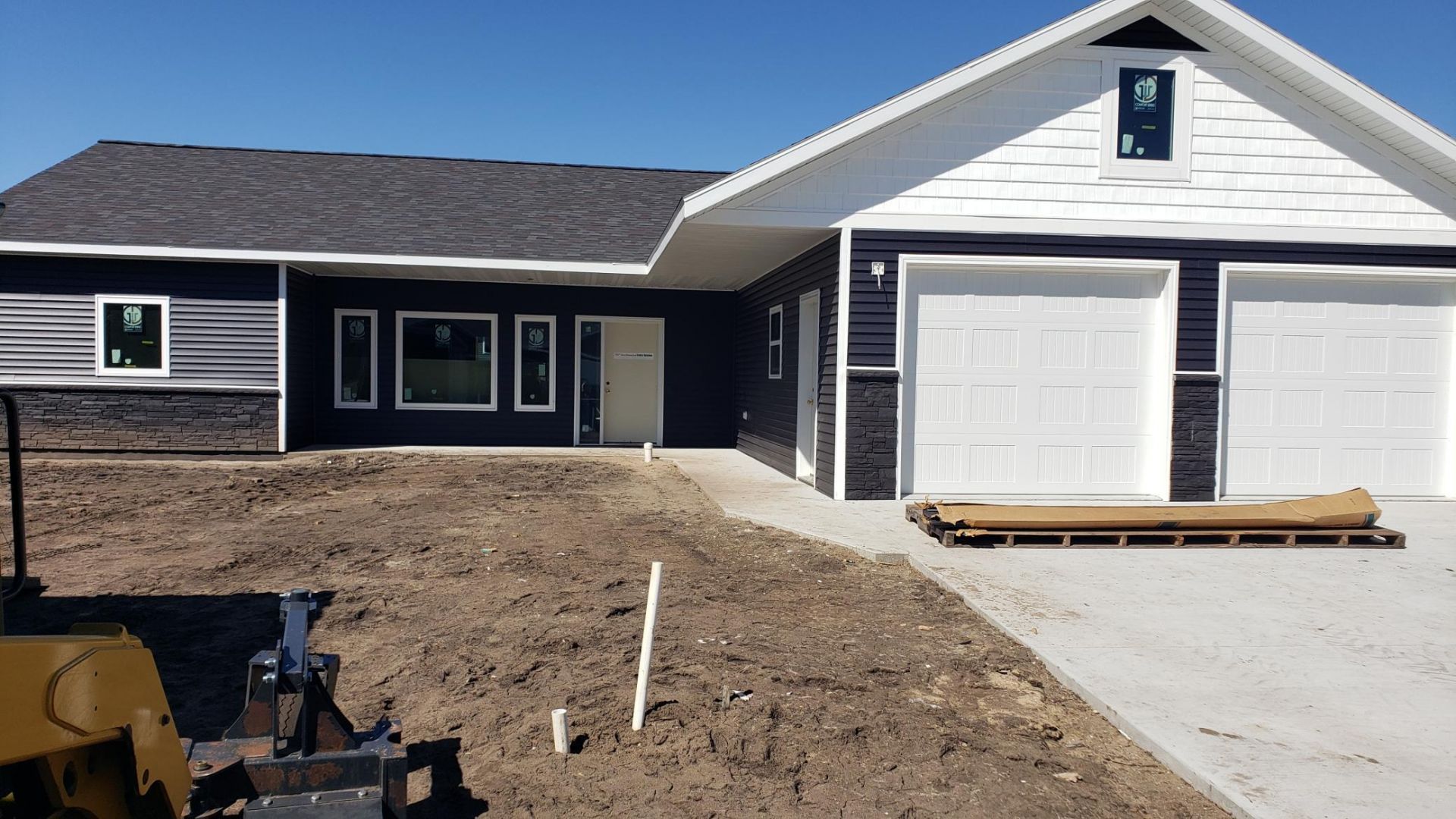 1007 8th Avenue NE, Perham, MN 56573